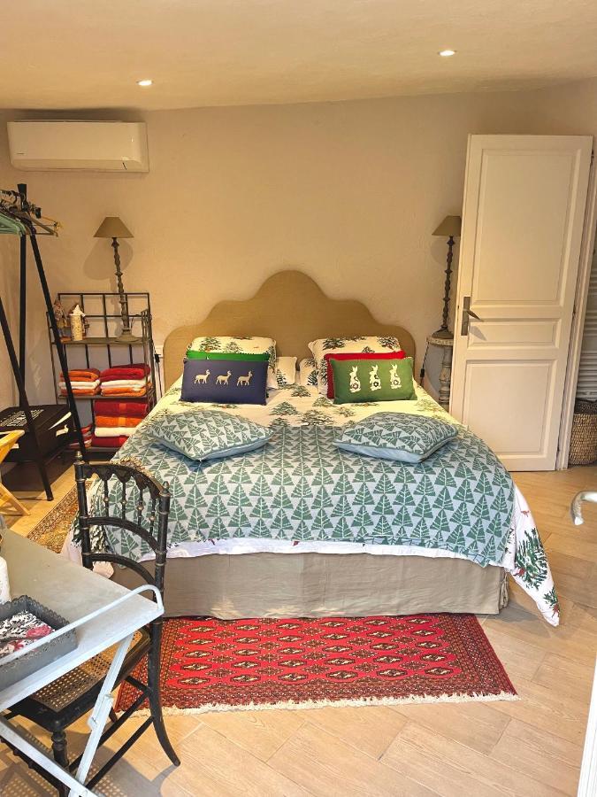 Bed and Breakfast Abeille Ванс Екстер'єр фото