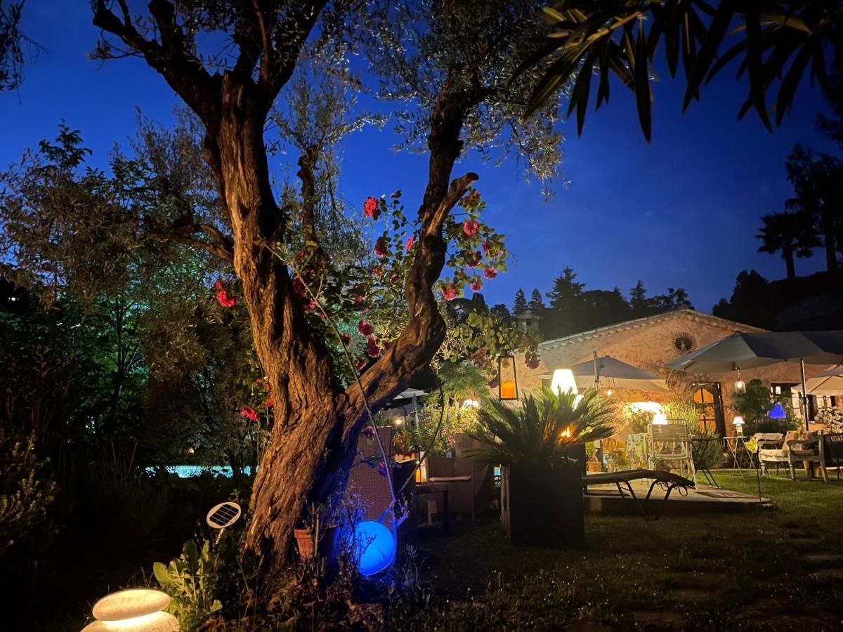 Bed and Breakfast Abeille Ванс Екстер'єр фото